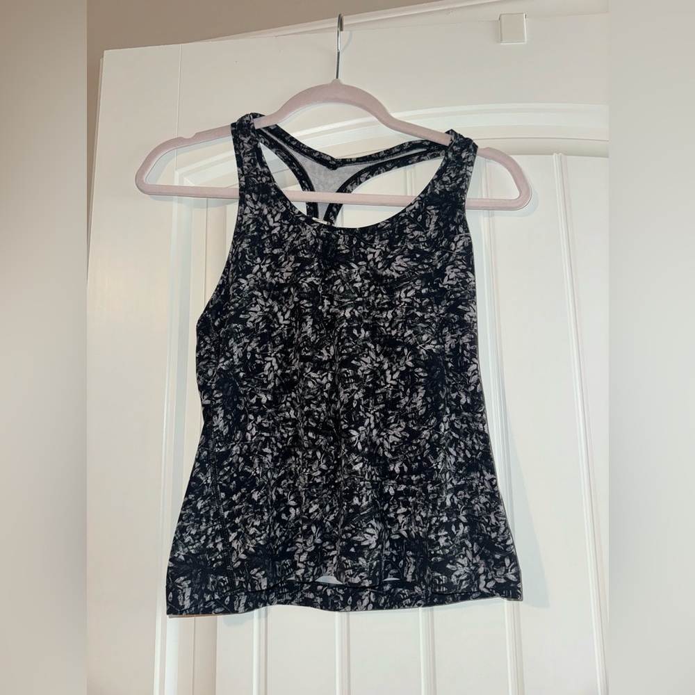 Lululemon Athletica Black and White Fitted Backless Tank Top
